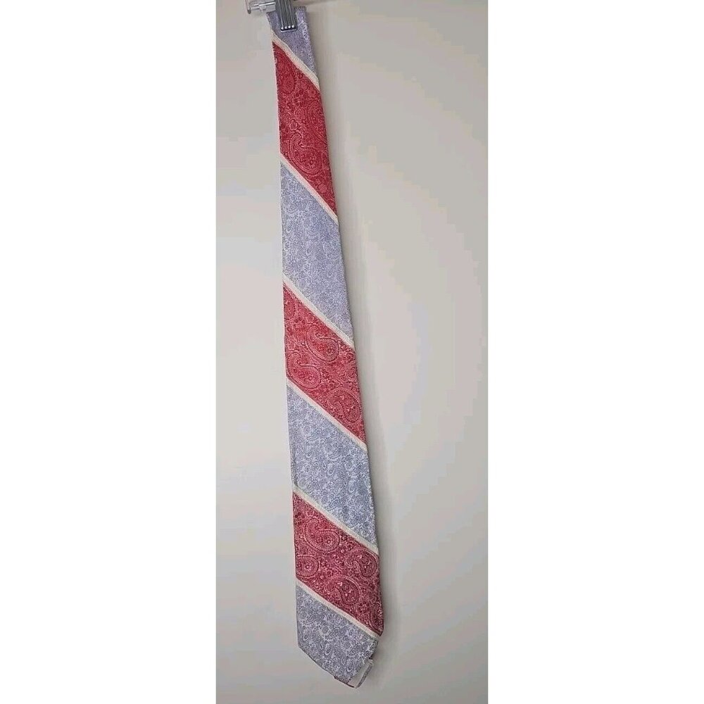 Casa Di Spinali Vintage Neck Tie Red Purple Paisley  4" Wide